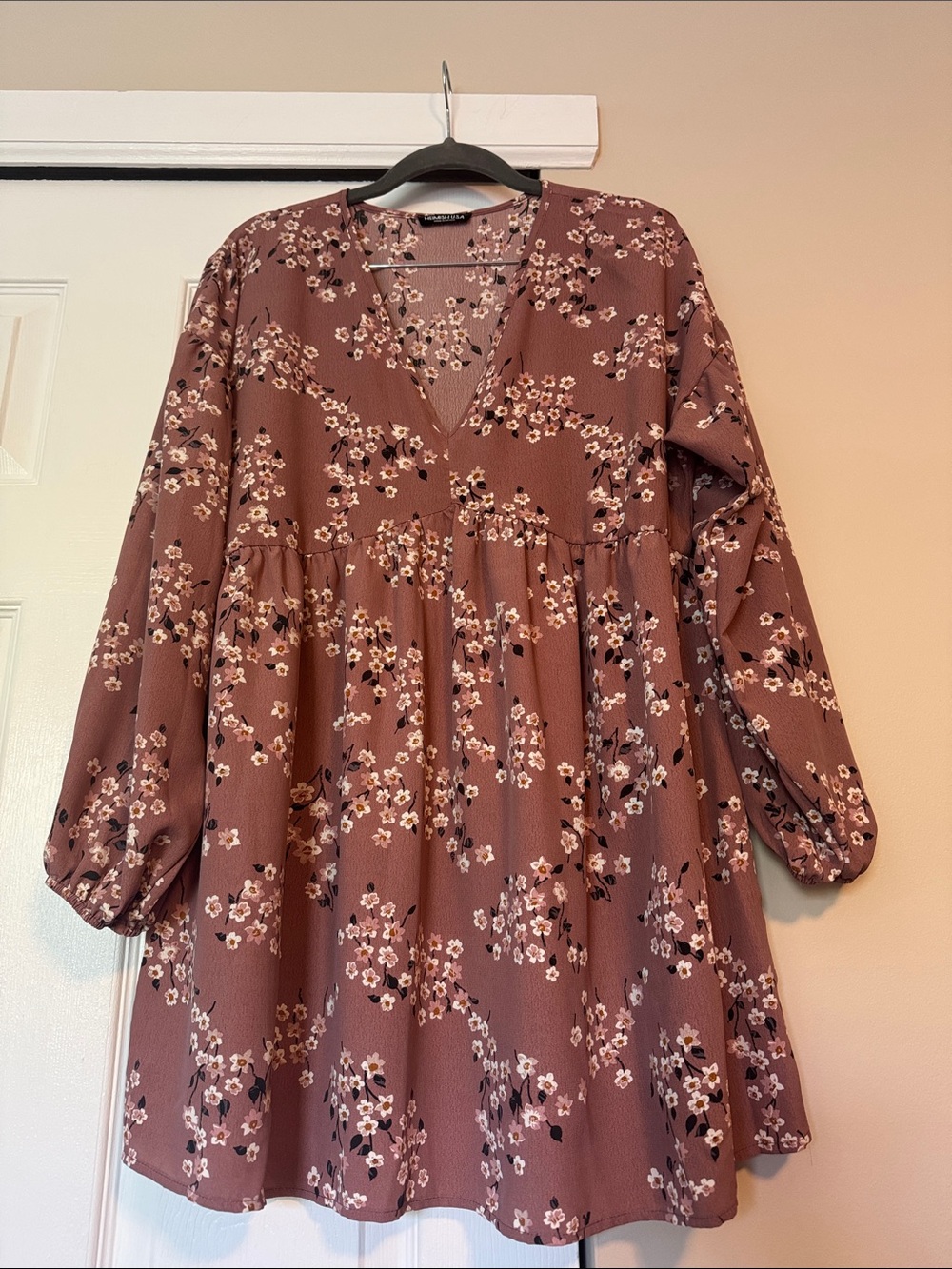 HEIMISH USA Dusty Mauve Floral V-Neck Babydoll Blouse